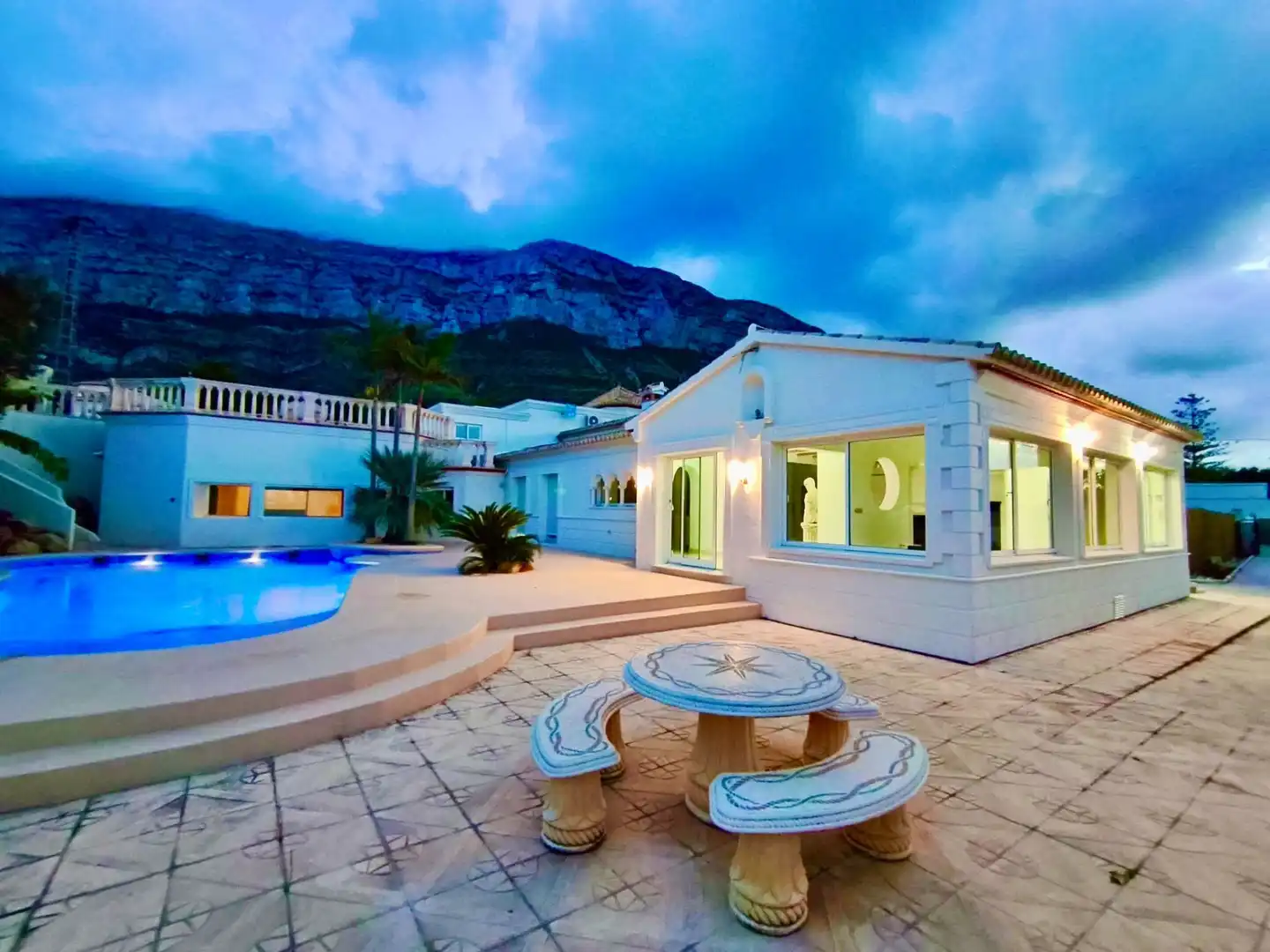 Casa con piscina en venta en El Montgó, imagen 4
