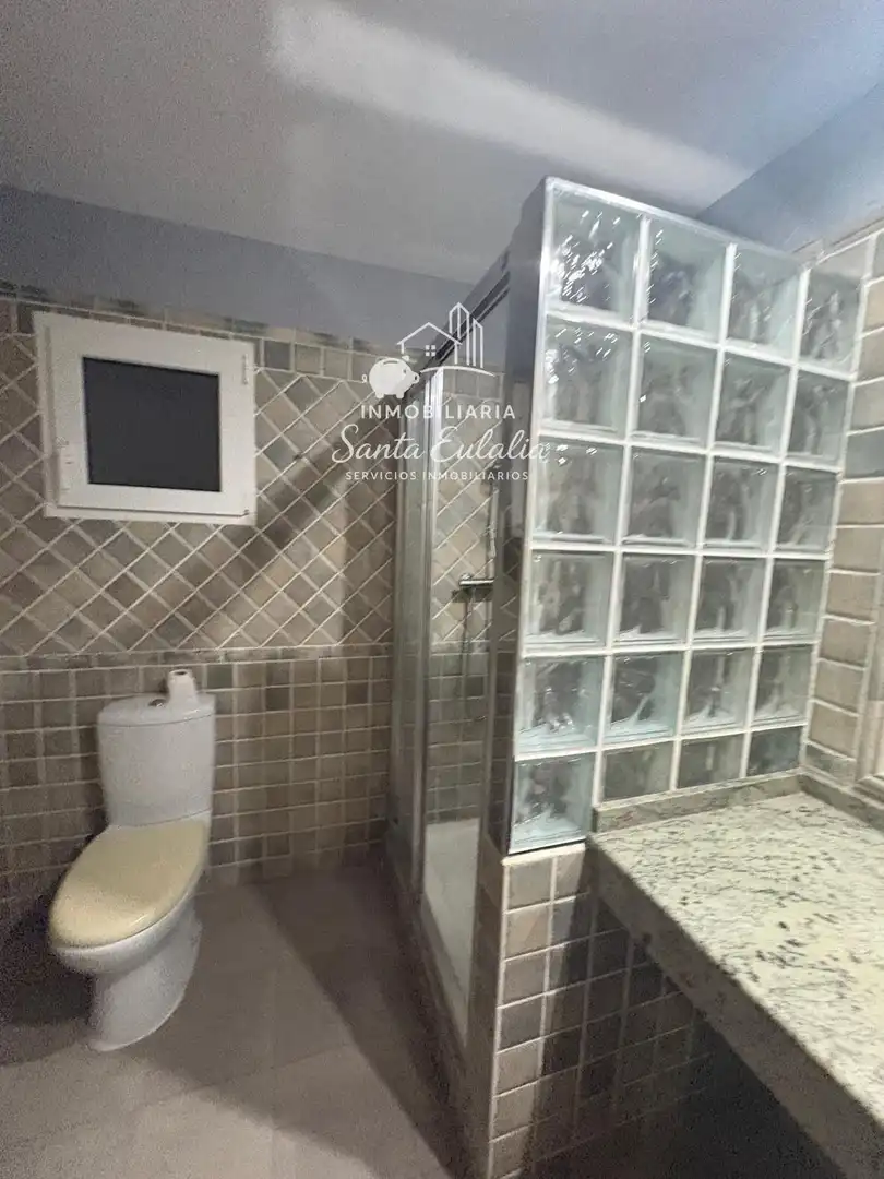 Bathroom of Flat for sale in Sur