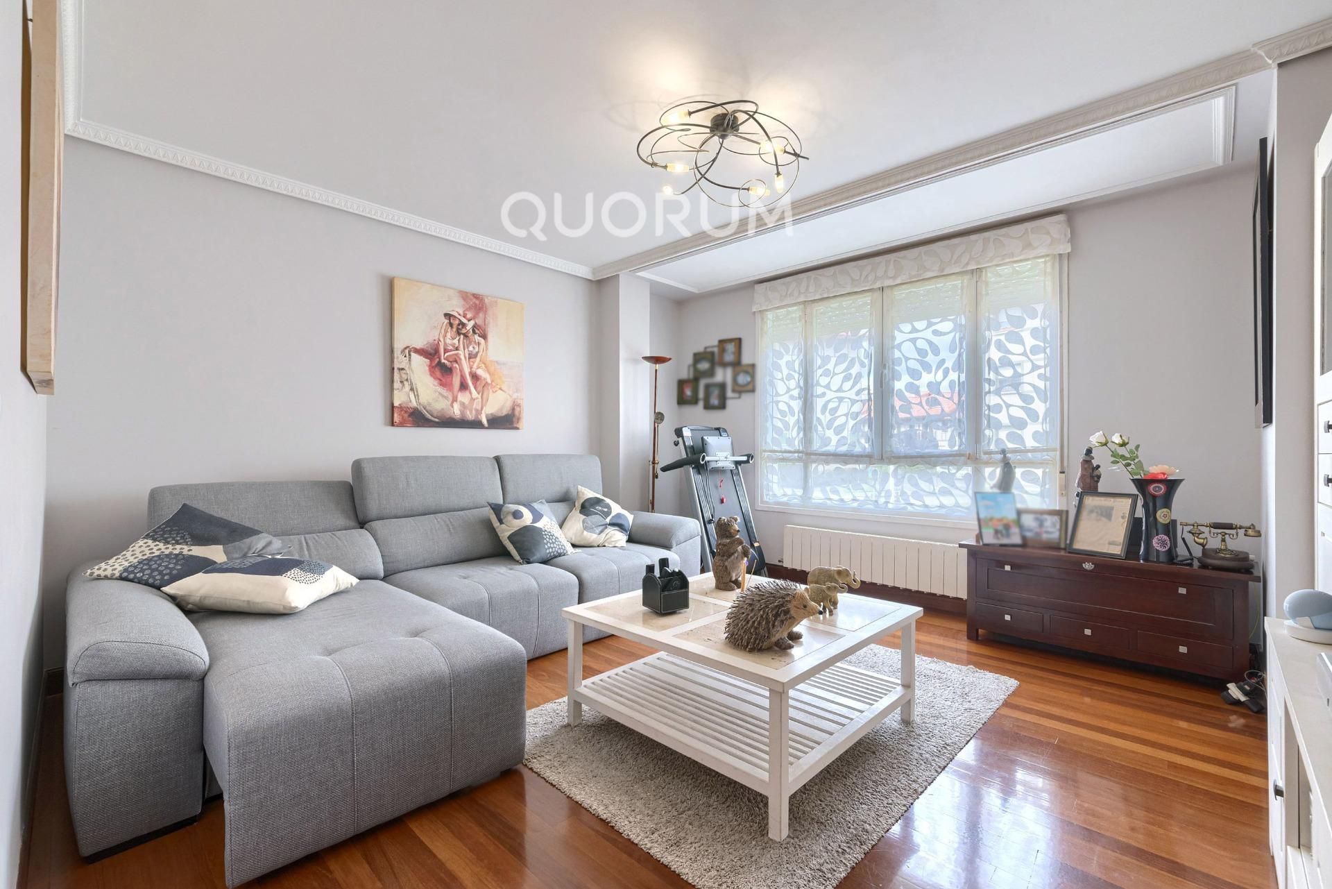 Living room of Flat for sale in Arrigorriaga  with Heating and Storage room