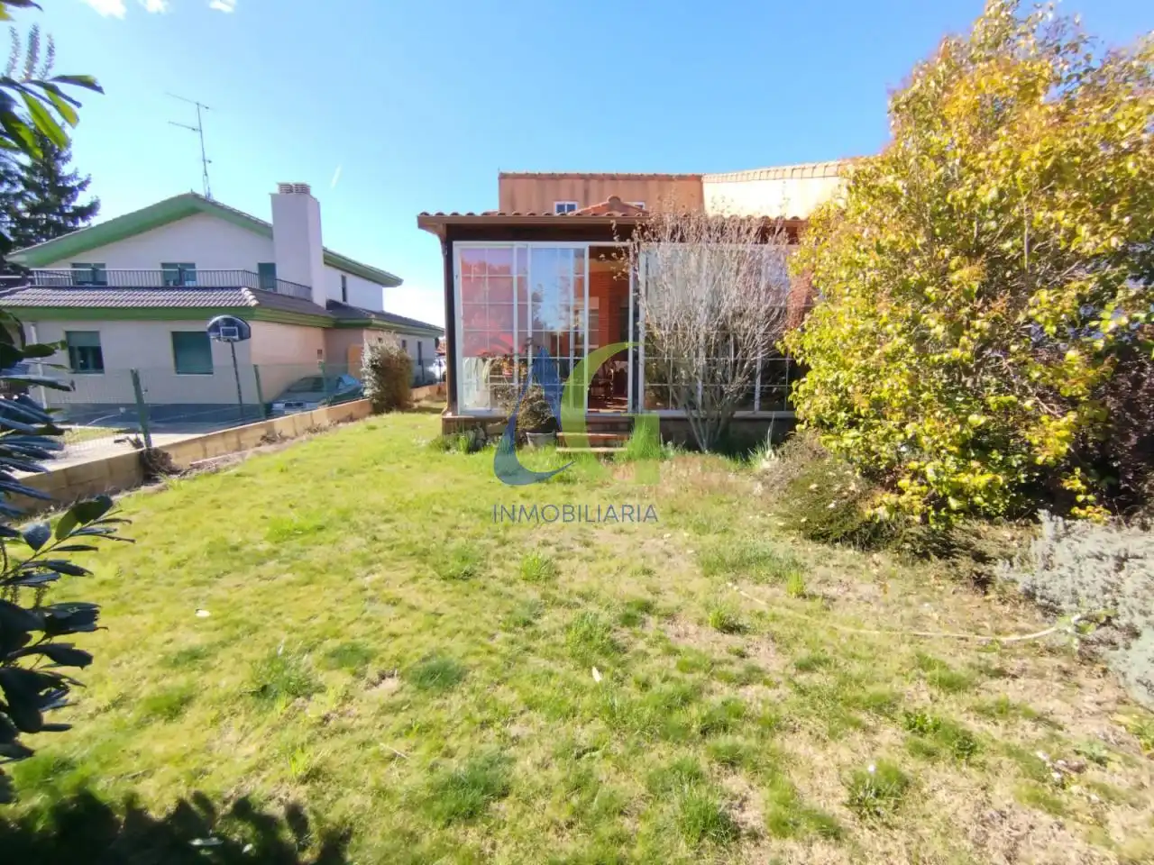 Garden of Houses for sale in Villaquilambre  with Heating and Private garden