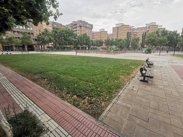 Local comercial en Venta en Calle de Balbino Orensanz en La Jota