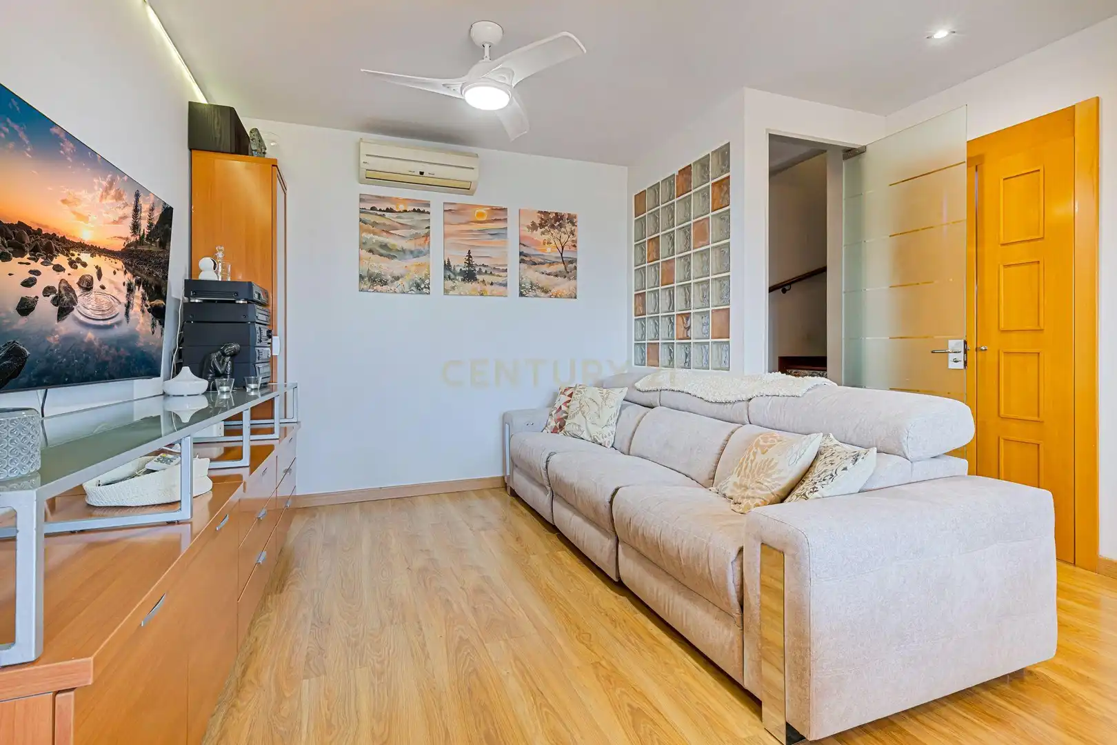 Wohnzimmer von Maisonette zum Verkauf in Mijas mit Klimaanlage, Privatgarten und Abstellraum