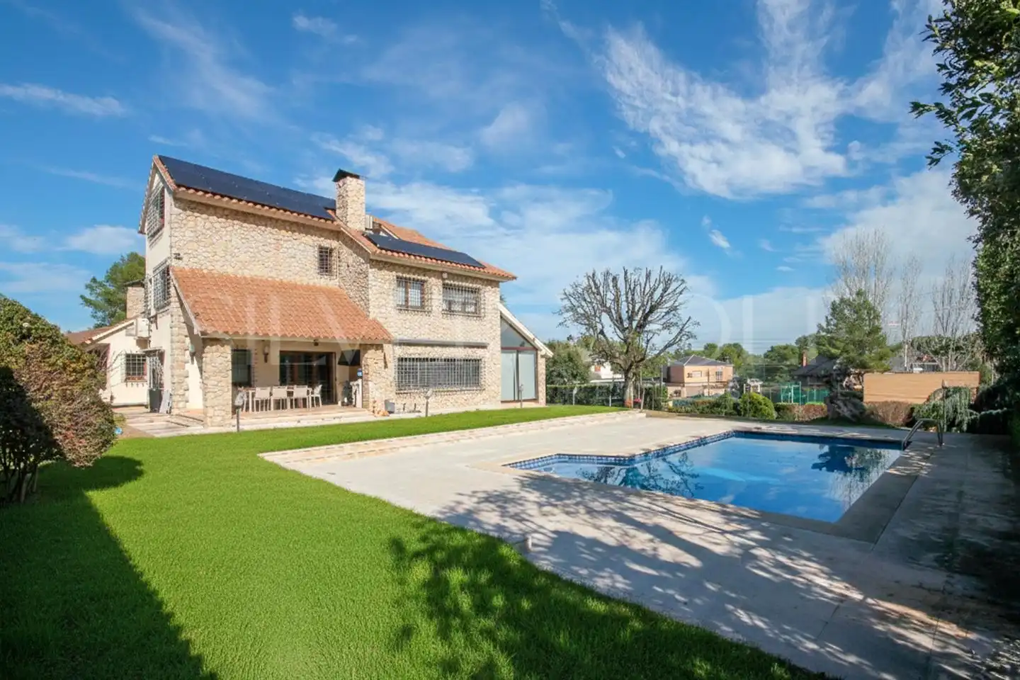 Casa con piscina en venta en Pallejà, imagen 2