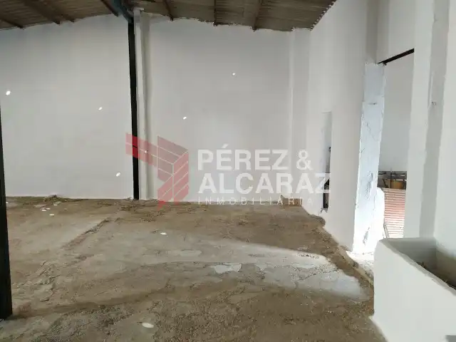 Nave industrial en venta en Palma del Río