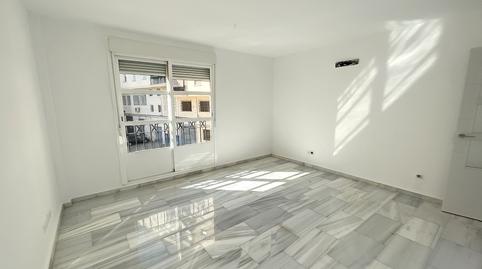 Photo 2 of Flat to rent in Pasaje Saturno, Parque Victoria Eugenia, Málaga