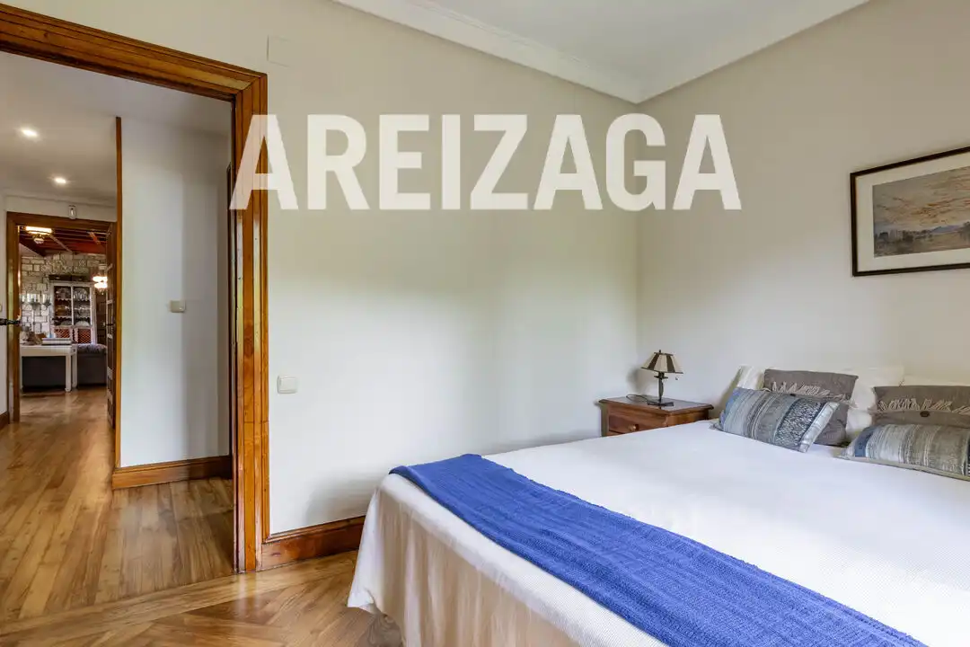 Habitación de Casa o chalet en venta en Errenteria con Calefacción, Terraza y Piscina