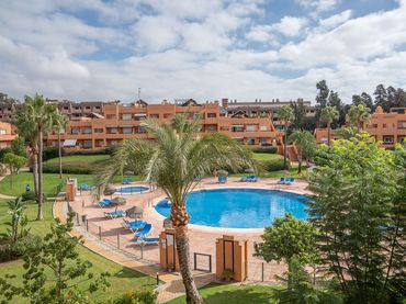 Ático con piscina en venta en Urbanizacion Bahia de Casares 7