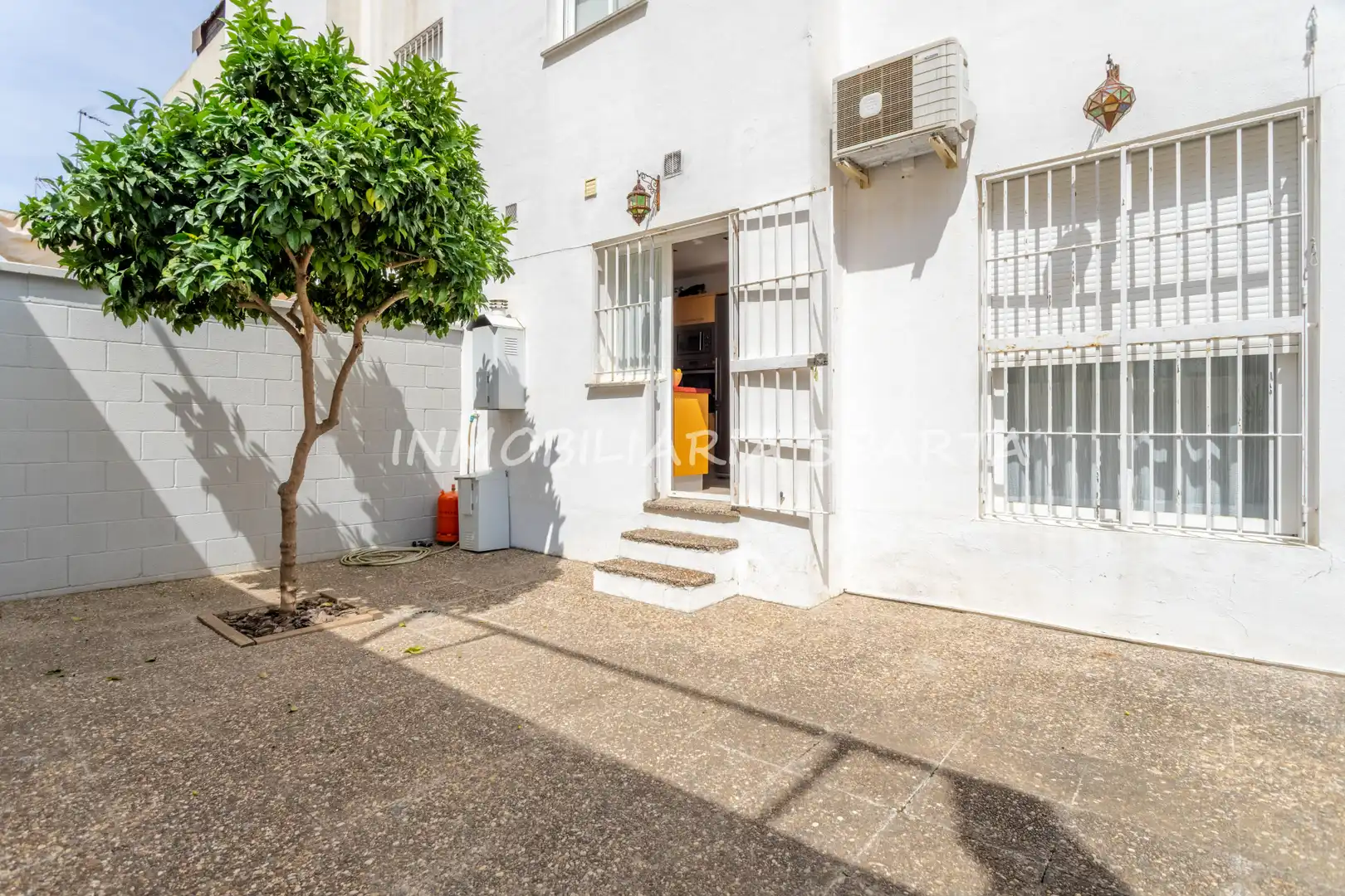 Exterior view of Detached homes for sale in Bollullos de la Mitación  with Air Conditioner, Terrace and Oven