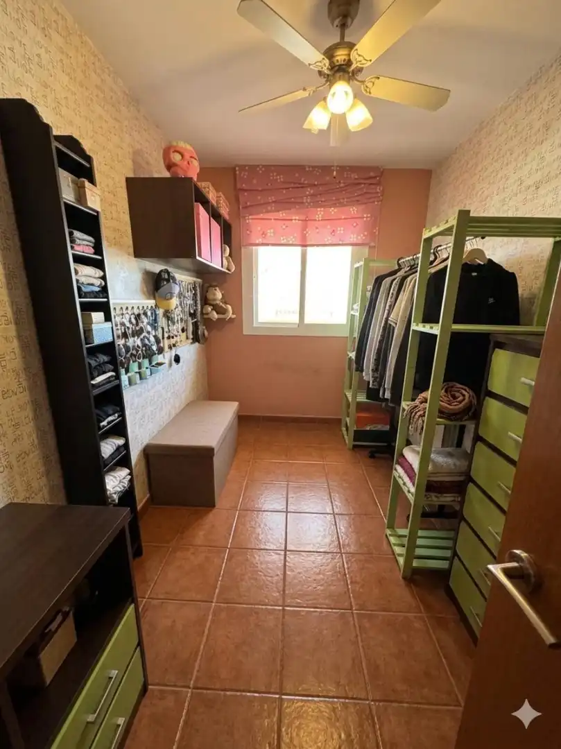 Schlafzimmer von Wohnung zum Verkauf in Roquetas de Mar mit Klimaanlage, Möbliert und Gemeinschaftspool