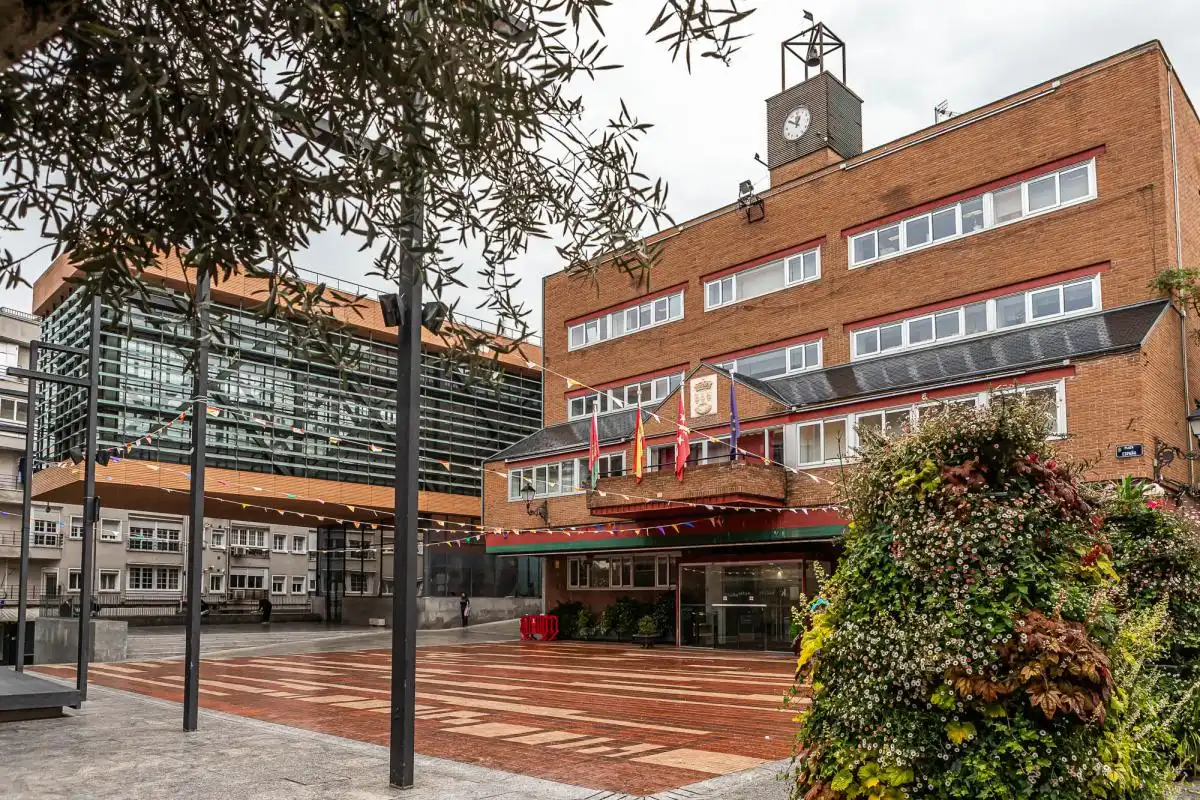 Außenansicht von Gebäude zum Verkauf in Alcorcón