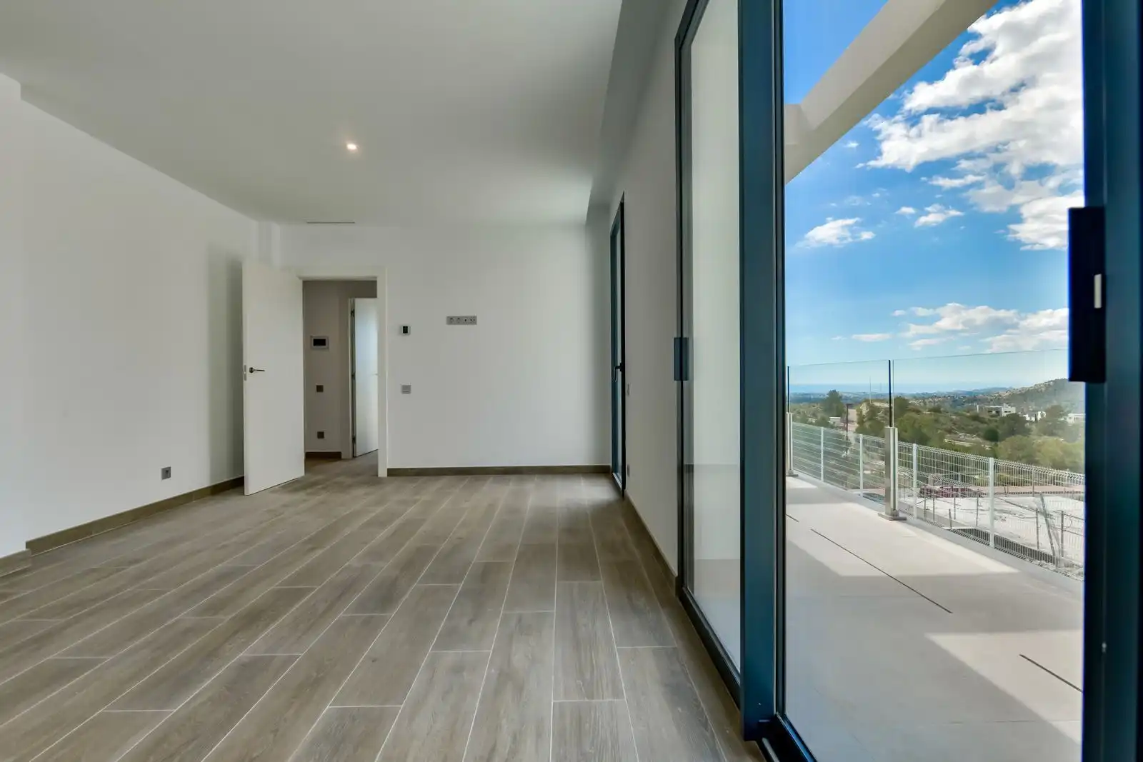 Villa mit Pool zum Verkauf in Golf Bahía, imagen 4