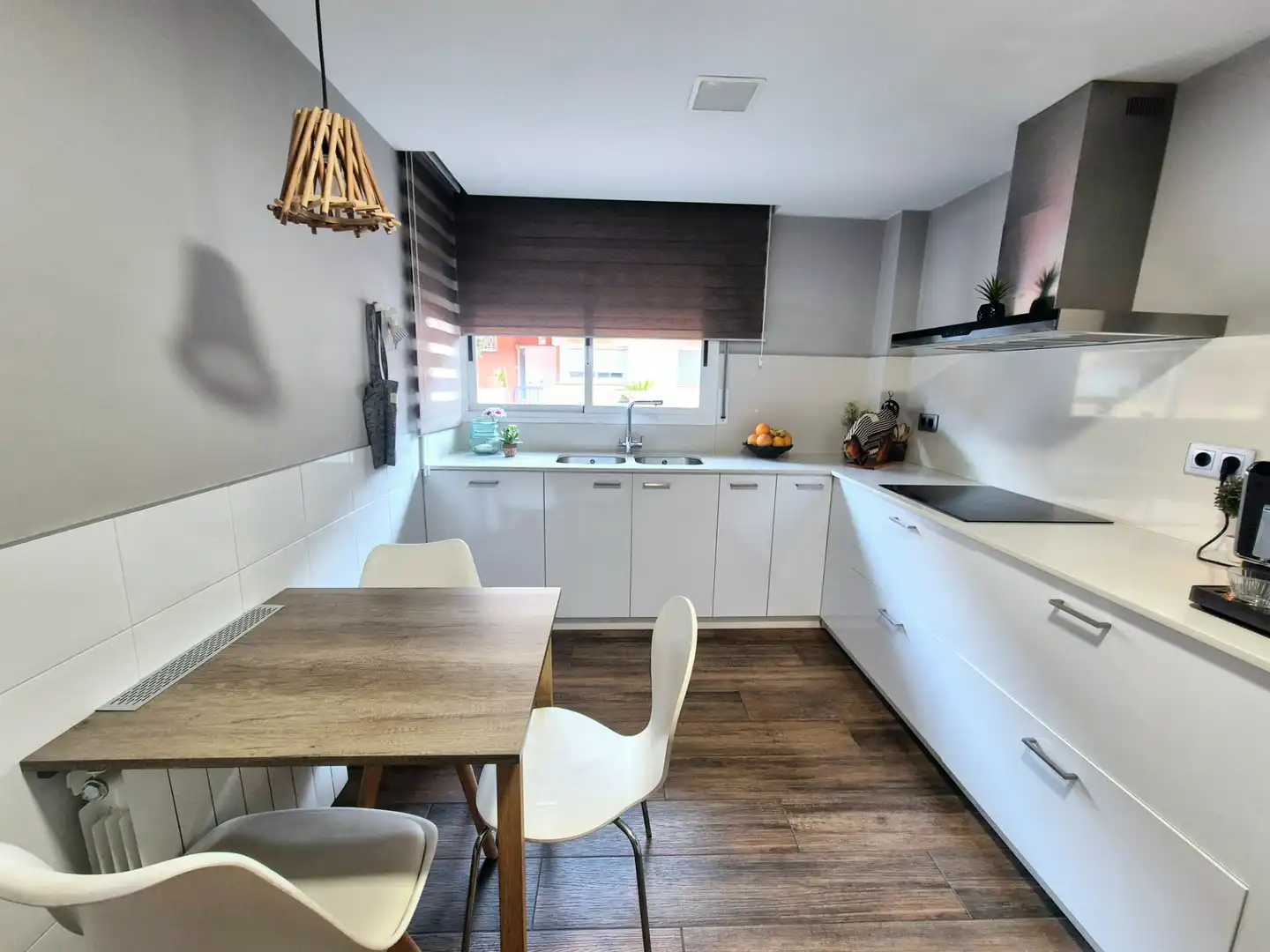 Cocina de Casa adosada en venta en Malgrat de Mar con Aire acondicionado, Calefacción y Jardín privado