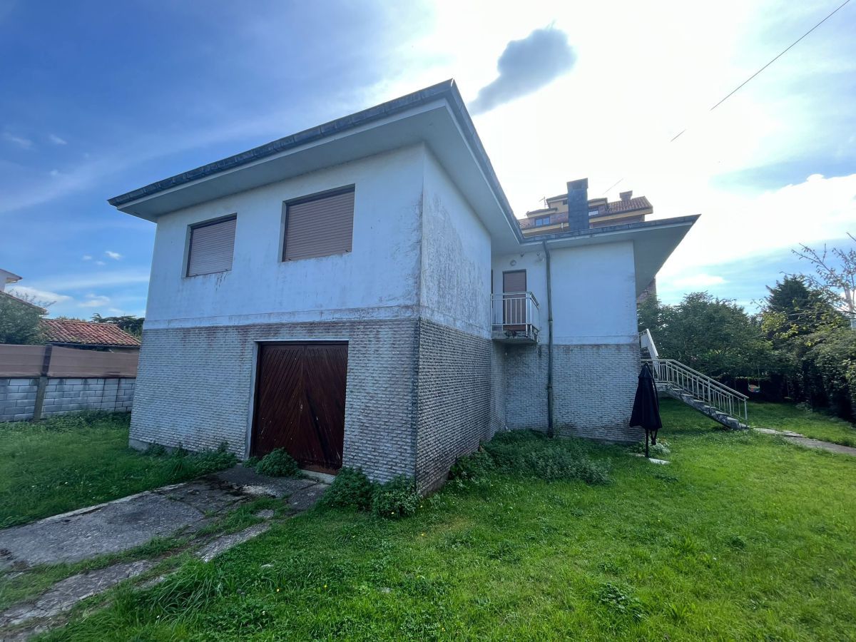 Exterior view of House or chalet for sale in Noja  with Terrace