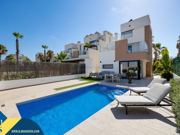 Villa mit Pool zum Verkauf in El Raso