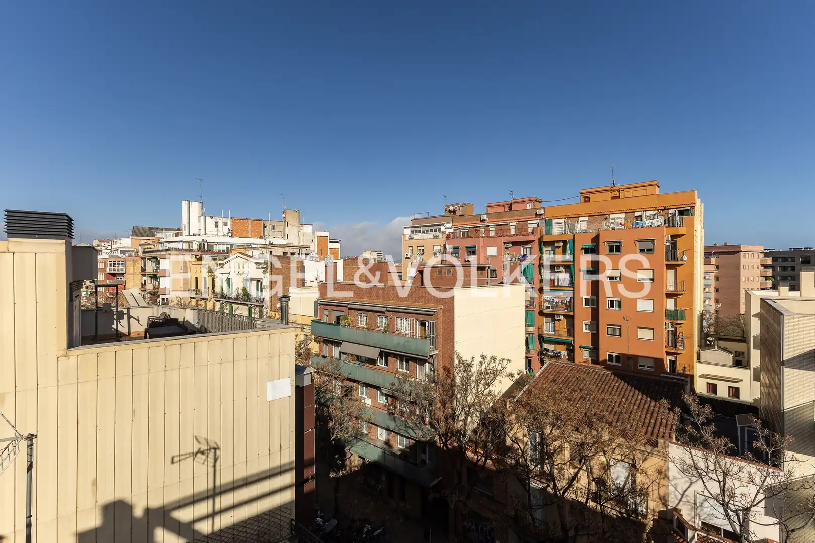 Vista exterior de Àtic en venda en Barcelona amb Aire condicionat, Calefacció i Terrassa