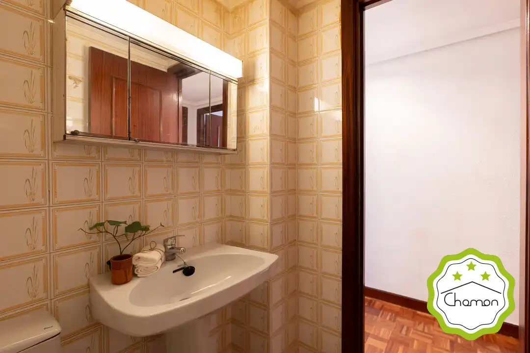 Badezimmer von Wohnung zum Verkauf in Lekeitio mit Heizung und Terrasse