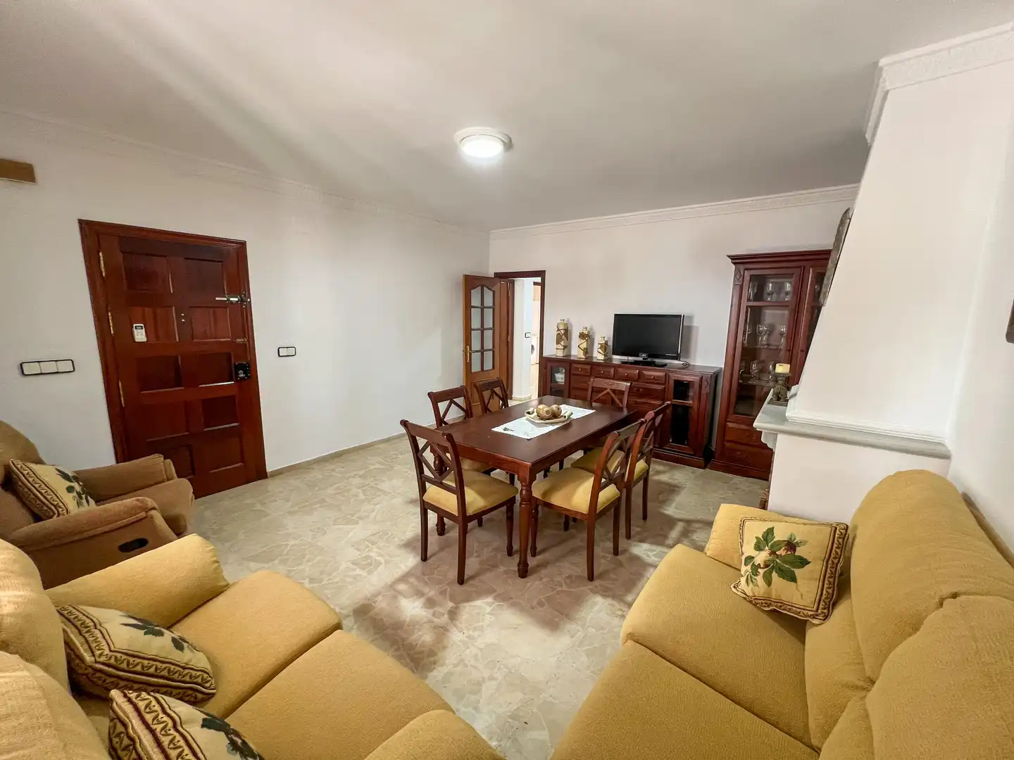Sala d'estar de Casa o xalet en venda en Sanlúcar de Barrameda amb Jardí privat