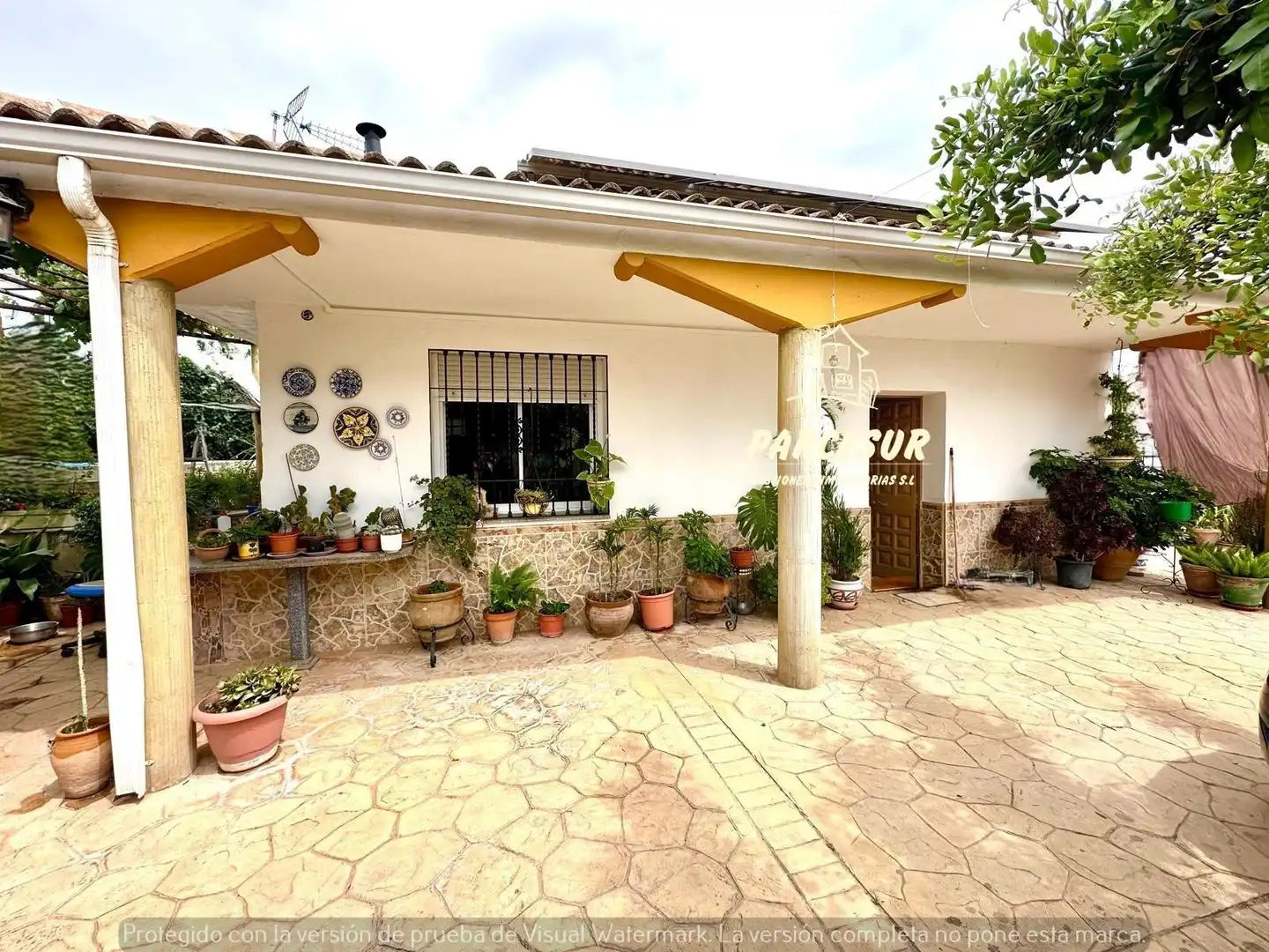 Vista exterior de Casa o xalet en venda en Córdoba amb Aire condicionat, Calefacció i Jardí privat