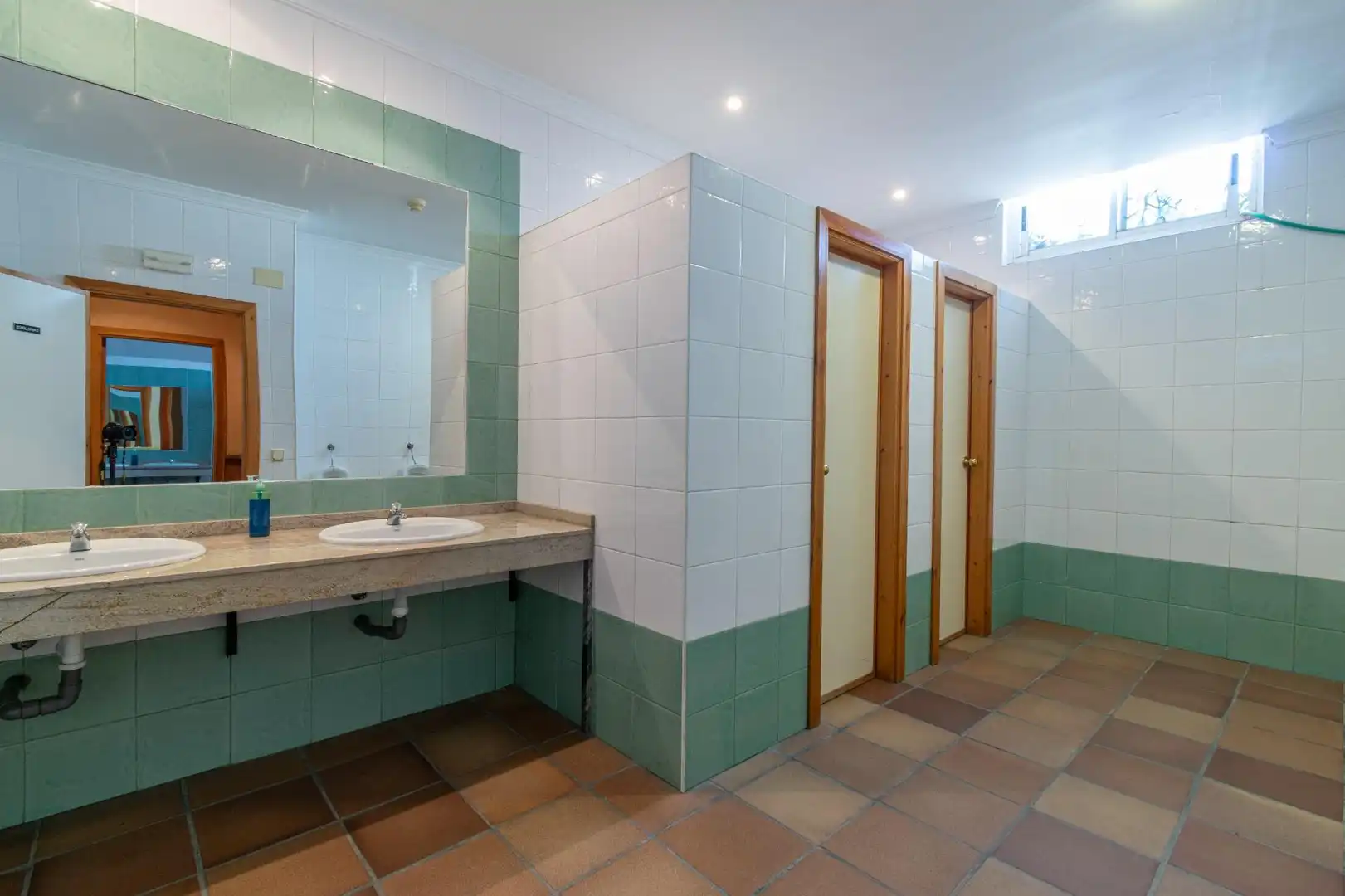 Baño de Local en venta en Gor con Aire acondicionado, Calefacción y Terraza