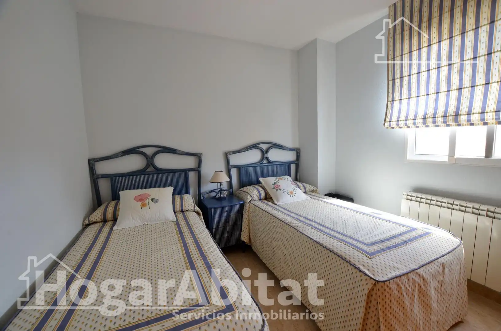Habitación de Ático en venta en Alicante / Alacant con Calefacción, Jardín privado y Terraza