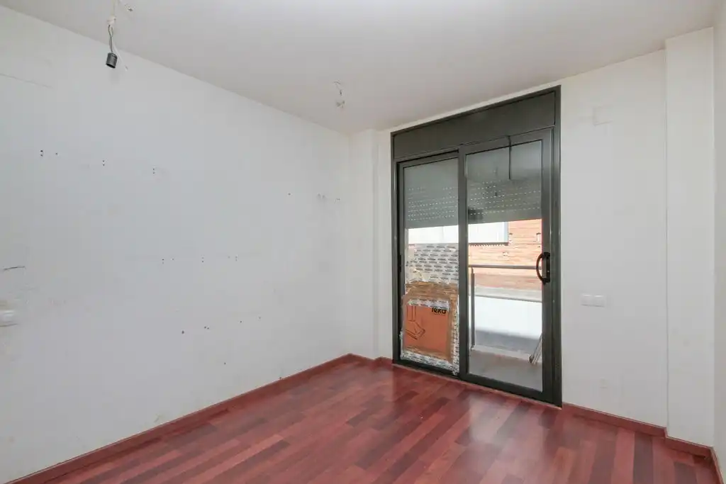 Flat for sale in C/ Almería, Egara