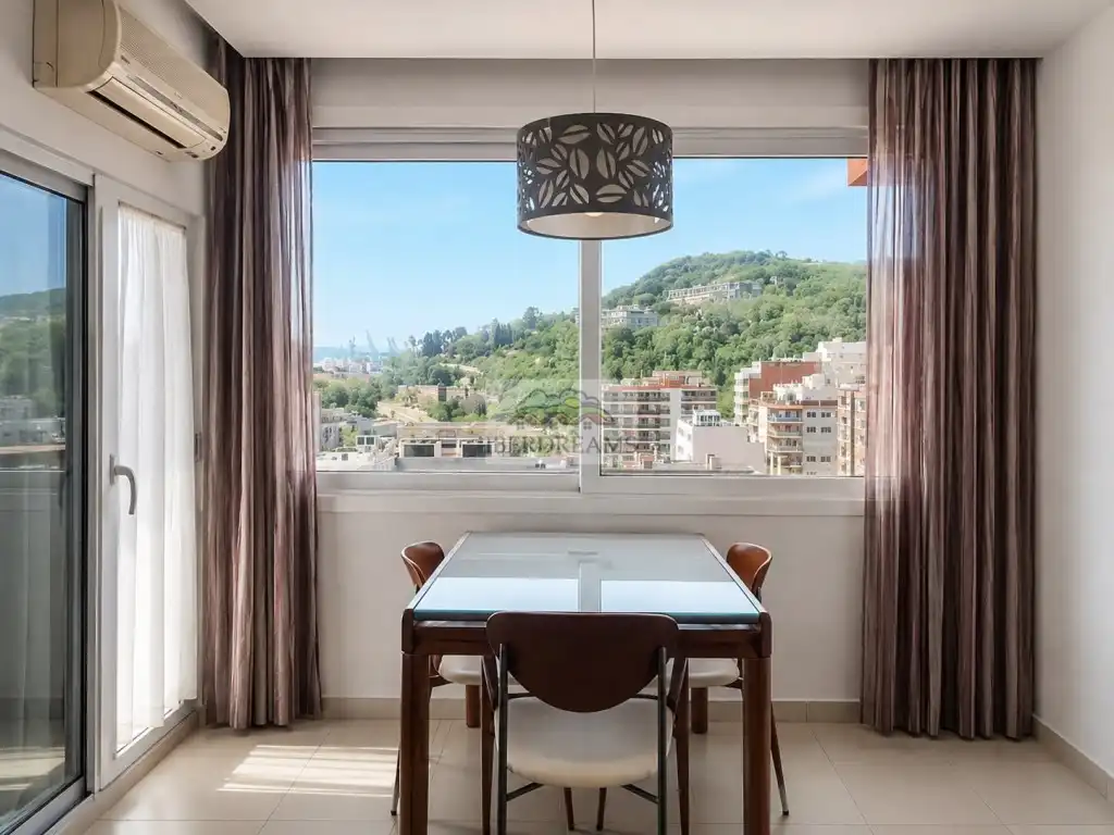 Comedor de Ático en venta en Barcelona