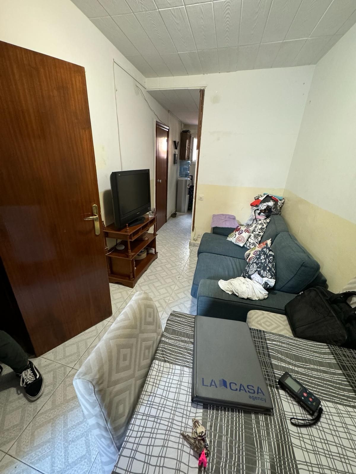 Sala d'estar de Pis en venda en L'Hospitalet de Llobregat amb Calefacció