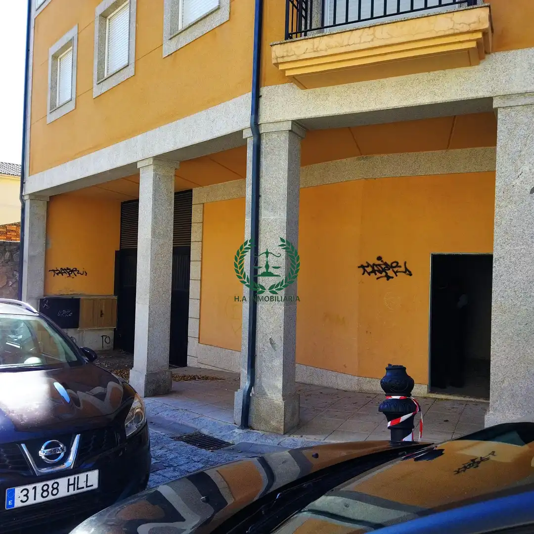 Exterior view of Commercial properties for sale in Bustarviejo