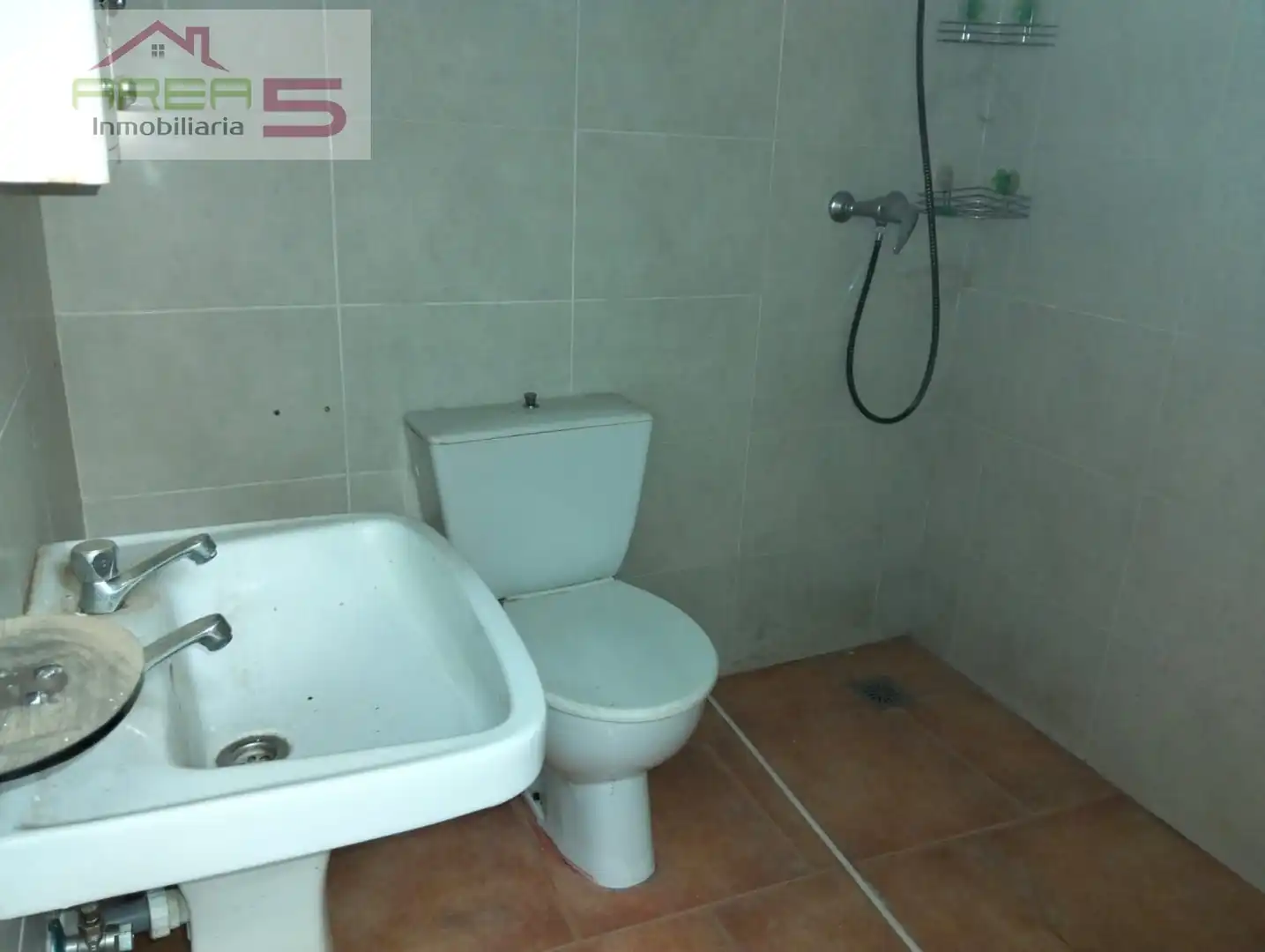 Bany de Casa o xalet en venda en Alcuéscar amb Terrassa