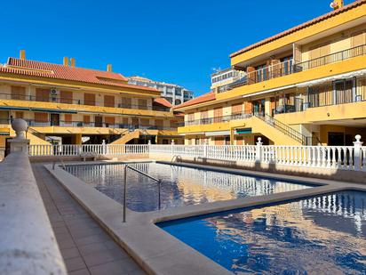 Piscina de Apartament en venda en Torrevieja amb Aire condicionat, Piscina i Moblat