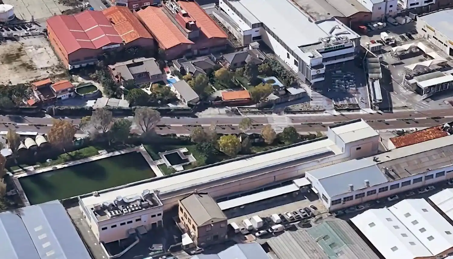 Vista exterior de Edifici en venda en Fuenlabrada