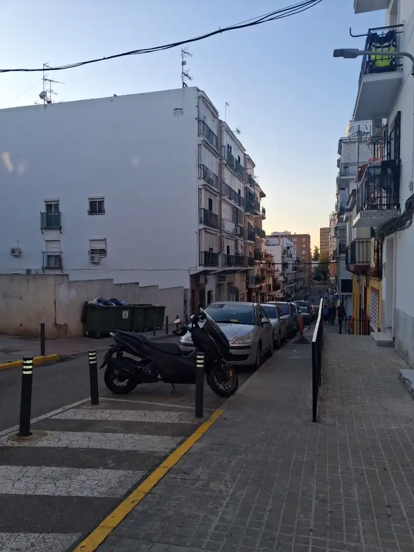Exterior view of Flat for sale in San Juan de Aznalfarache  with Air Conditioner, Parquet flooring and Balcony