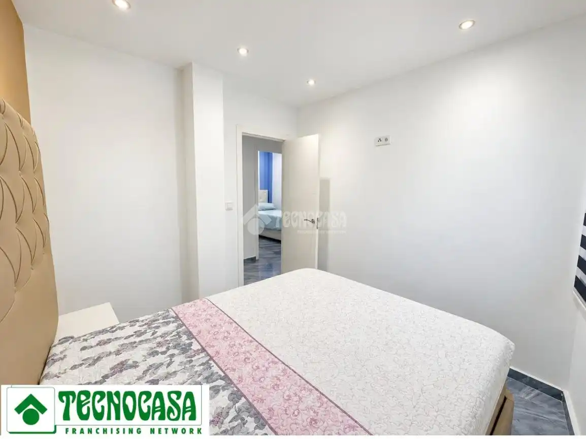 Habitación de Casa adosada en venta en San Francisco