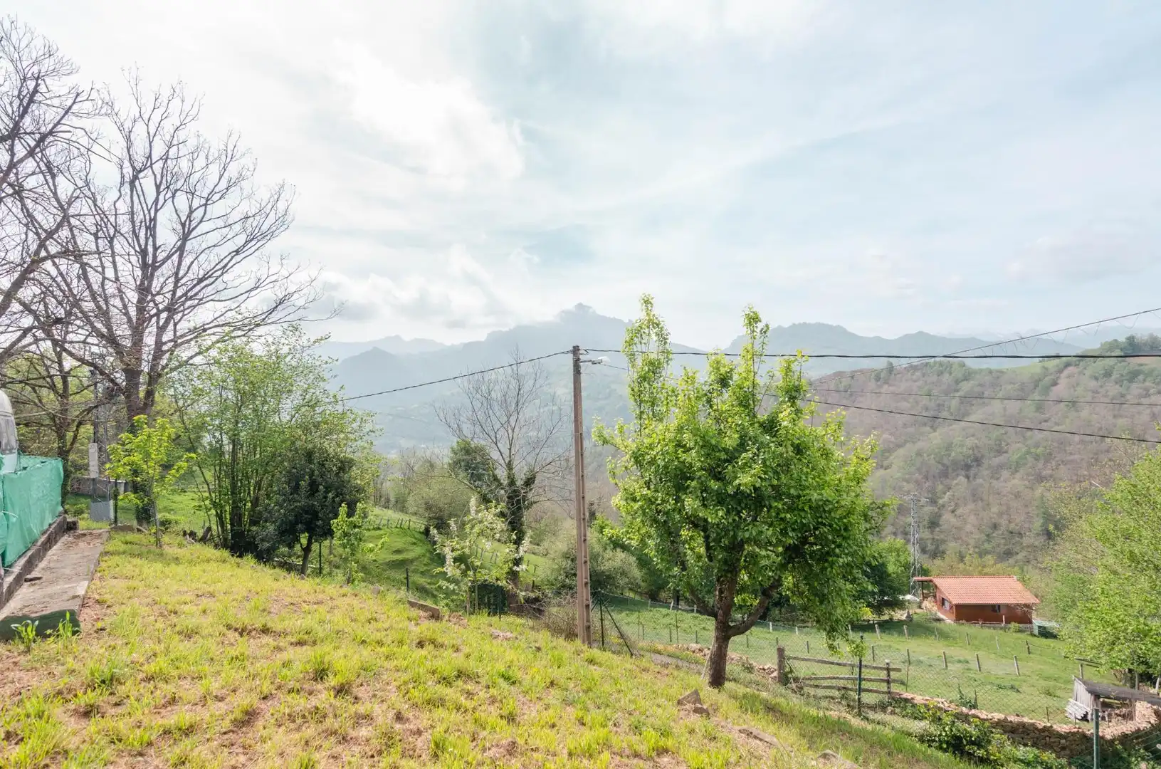 Casa adosada en venta en Laviana con Jardín privado y Amueblado