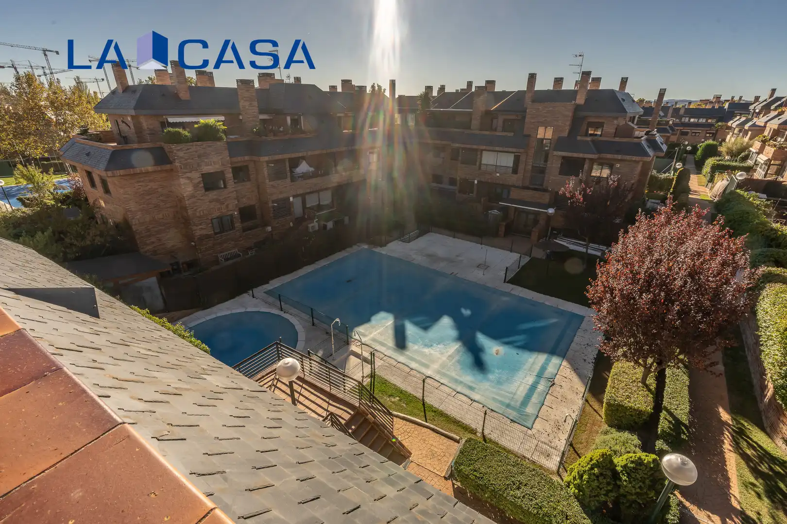 Vista exterior de Ático en venta en Las Rozas de Madrid con Aire acondicionado, Calefacción y Terraza