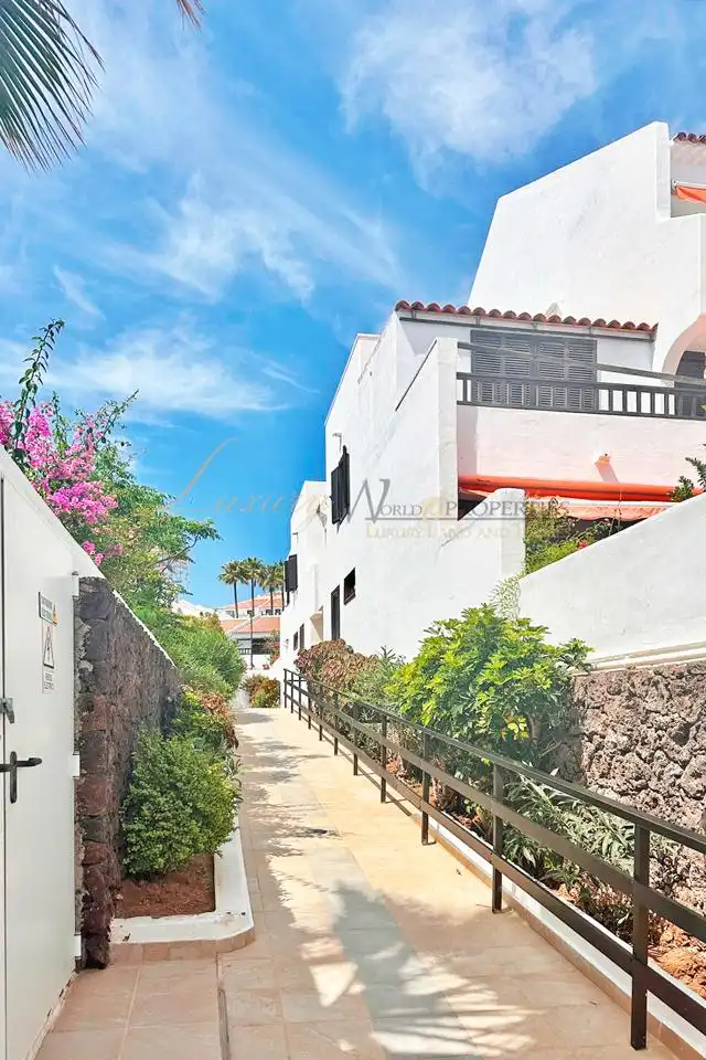 Exterior view of Houses for sale in Arona  with Air Conditioner, Terrace and Community pool