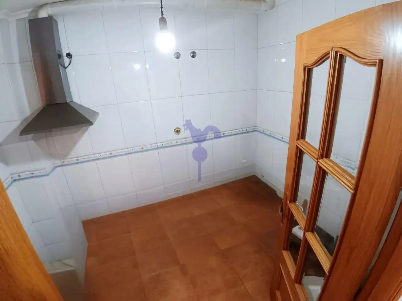 Cuina de Apartament en venda en León Capital  amb Calefacció, Parquet i Traster