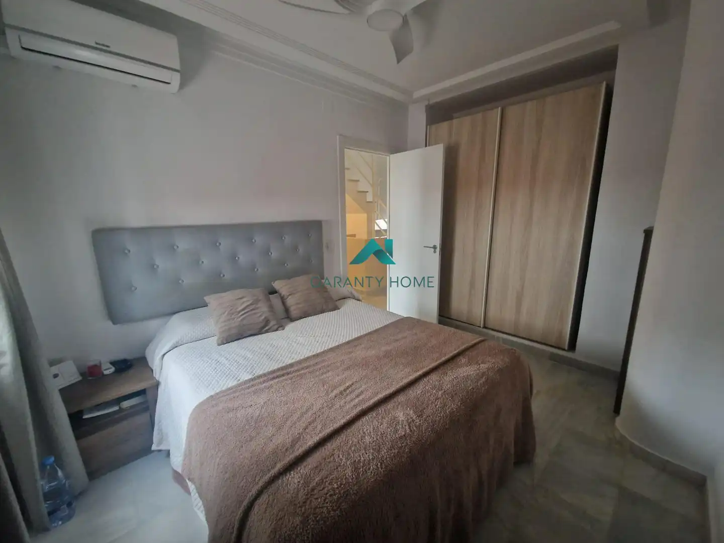 Schlafzimmer von Einfamilien-Reihenhaus zum Verkauf in Jerez de la Frontera mit Klimaanlage und Terrasse