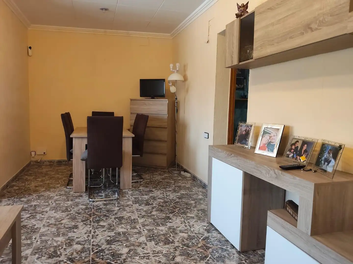 Menjador de Casa o xalet en venda en Barcelona amb Aire condicionat, Terrassa i Balcó