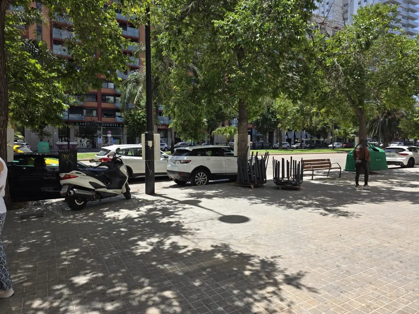 Parkplatz von Wohnung zum Verkauf in Valencia mit Klimaanlage, Privatgarten und Terrasse
