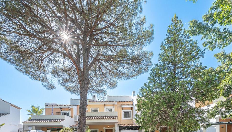 Foto 1 de Casa adosada en venda a Urbanización el Herrojo, Los Flamingos, Málaga