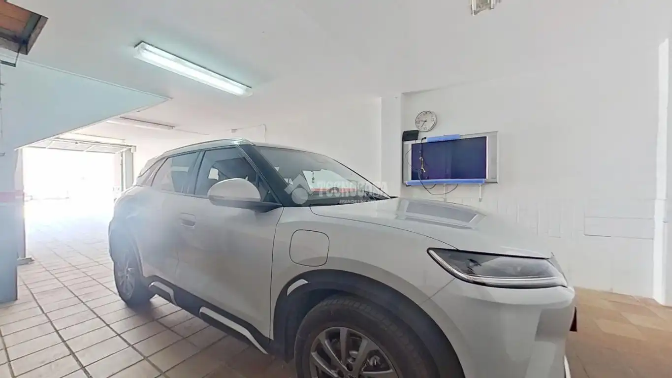 Aparcament de Casa adosada en venda en Cerdanyola del Vallès