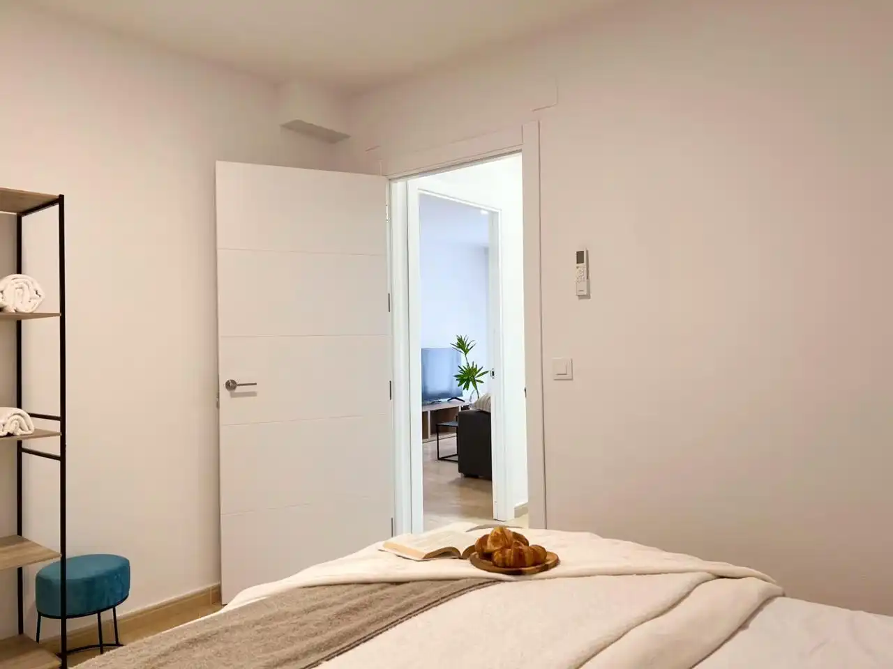 Schlafzimmer von Wohnung zur Miete in Centre - Sant Josep - Sanfeliu