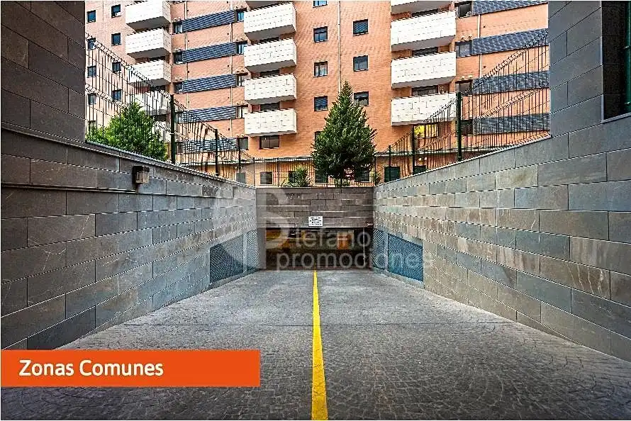 Vista exterior de Àtic en venda en Málaga amb Aire condicionat, Calefacció i Terrassa