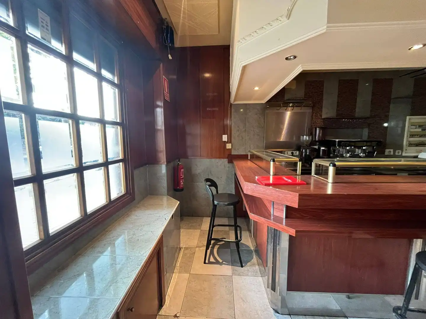 Cocina de Local en venta en Madrid con Aire acondicionado y Amueblado