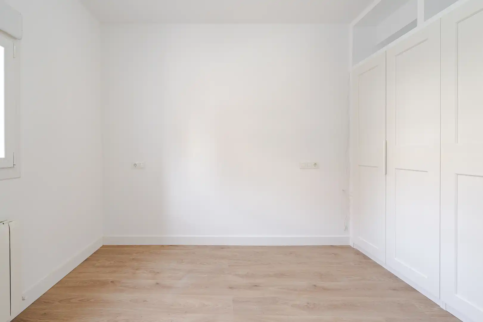 Schlafzimmer von Wohnung zum Verkauf in Madrid mit Klimaanlage und Heizung