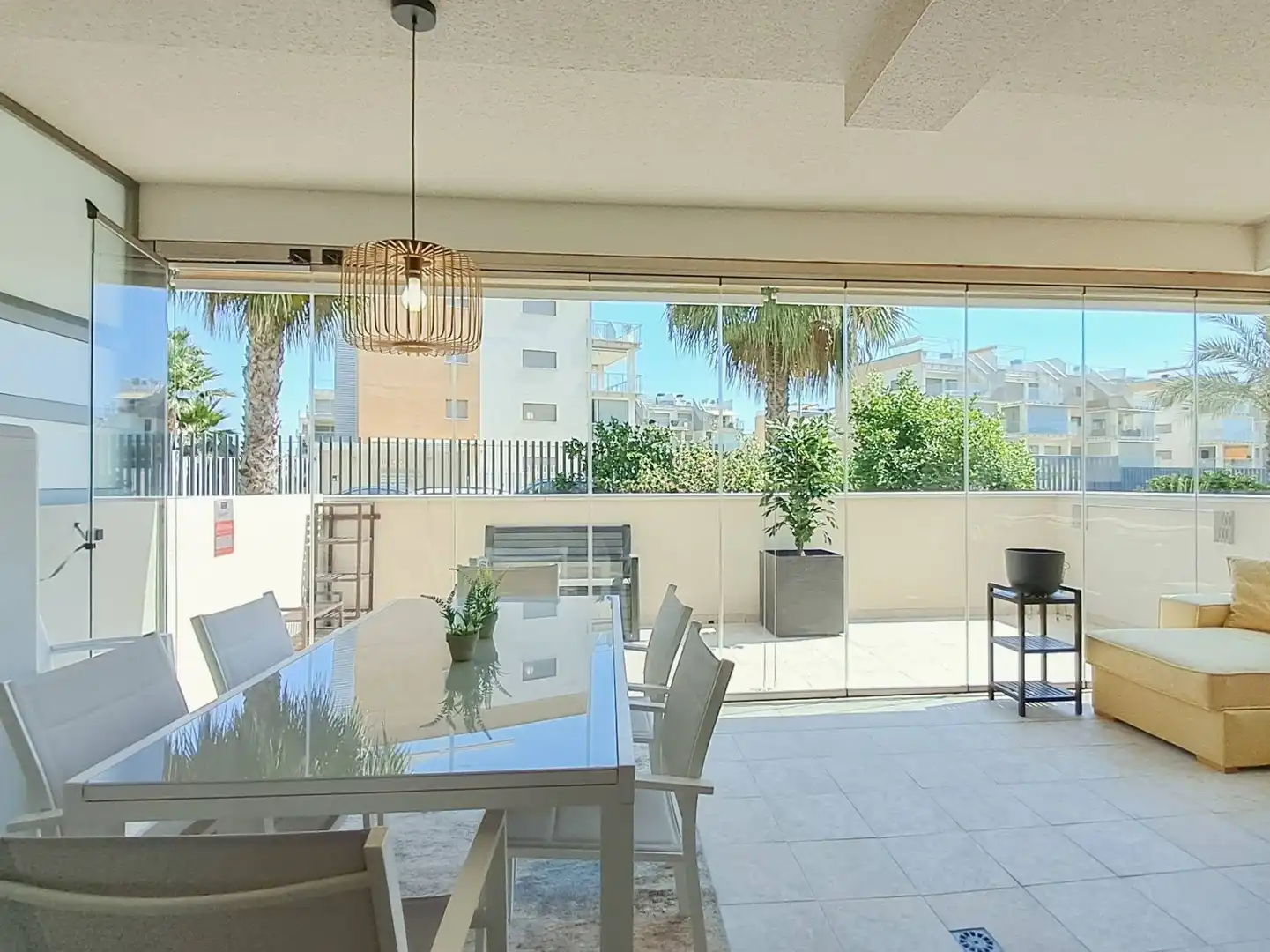 Baixos amb piscina en venda a Orihuela Costa