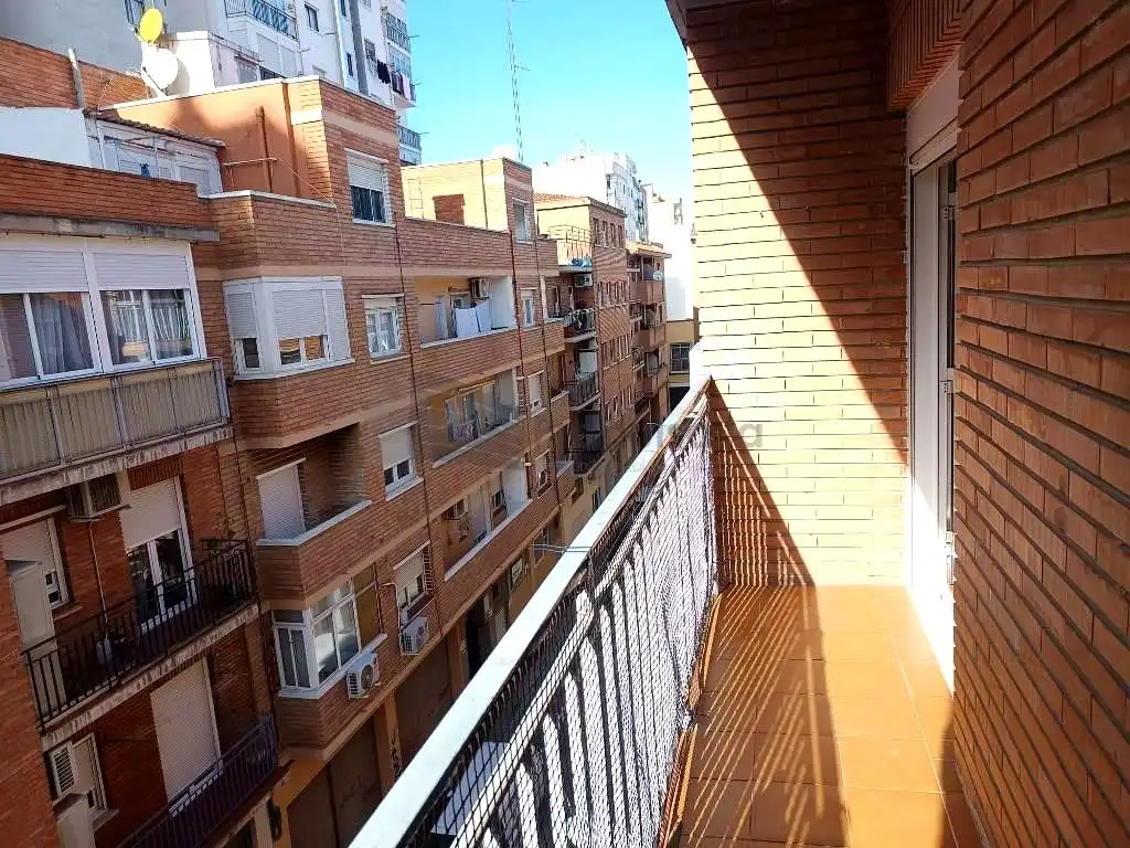 Flat for sale in De Oriente, Barrio de Delicias