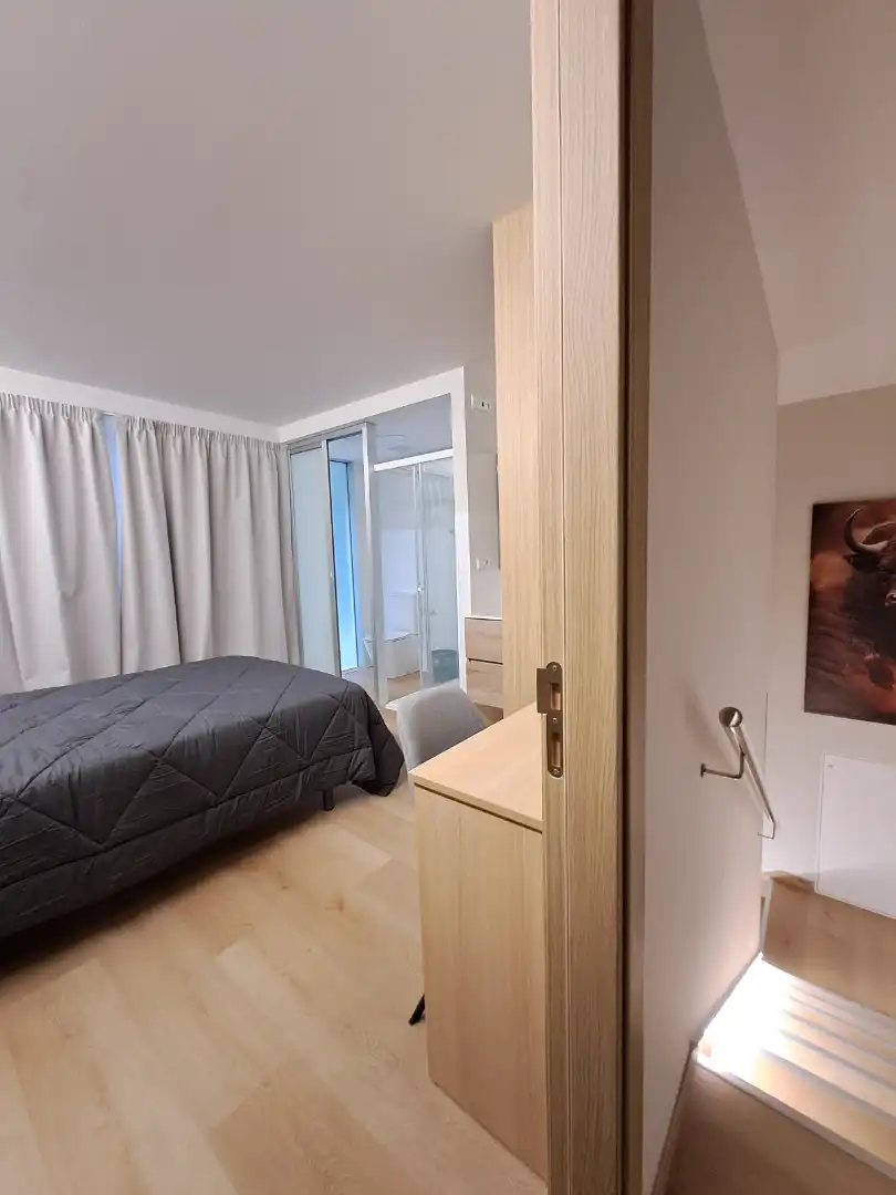 Dormitori de Apartament de lloguer en A Coruña Capital  amb Moblat