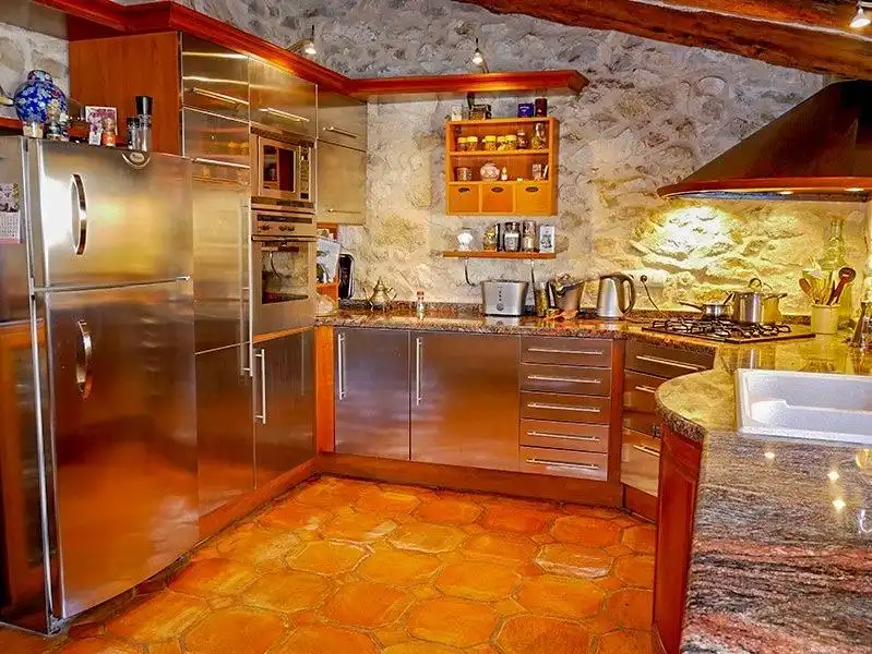 Cocina de Finca rústica en venta en Relleu con Aire acondicionado, Jardín privado y Terraza